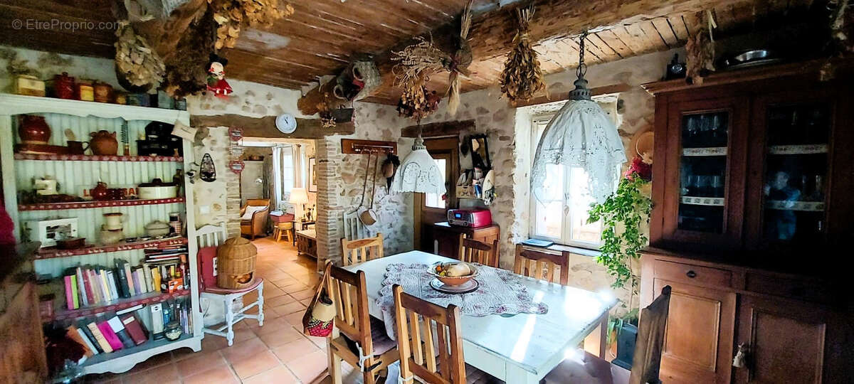 Maison à VILLECROZE