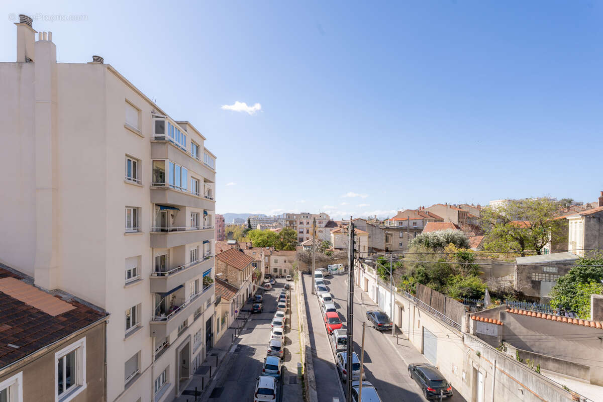 Appartement à MARSEILLE-4E