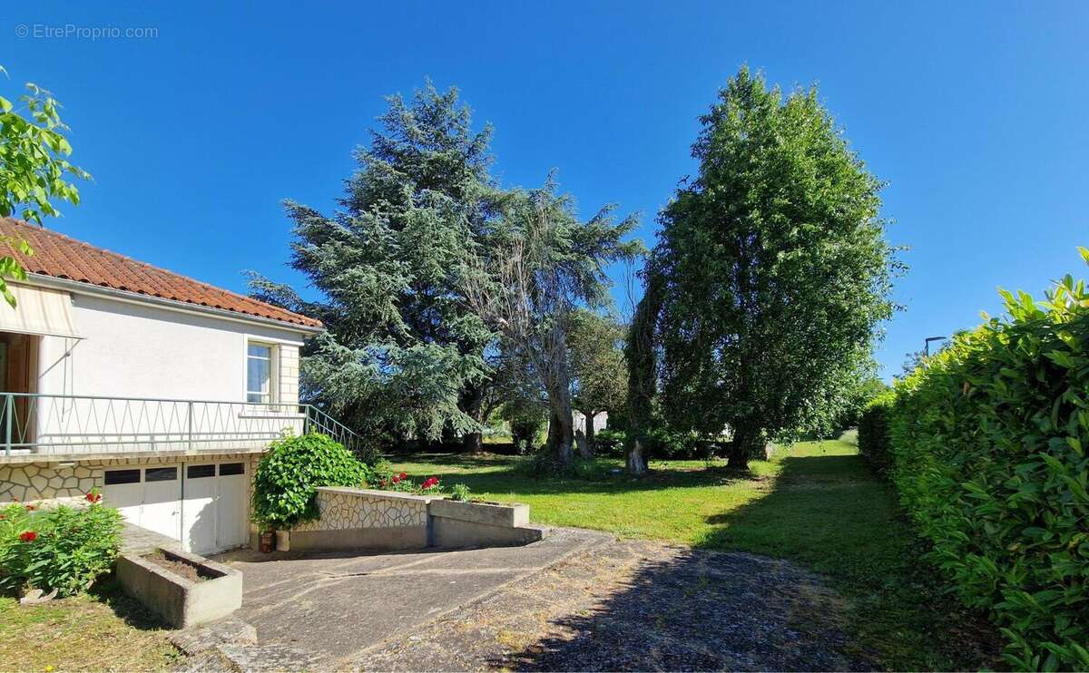 Photo 2 - Maison à NAINTRE