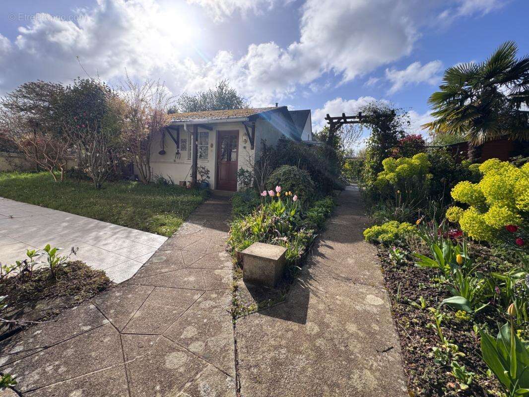 Maison à vendre 4 pièces SAINT CYR SUR LOIRE (37) - photo 14