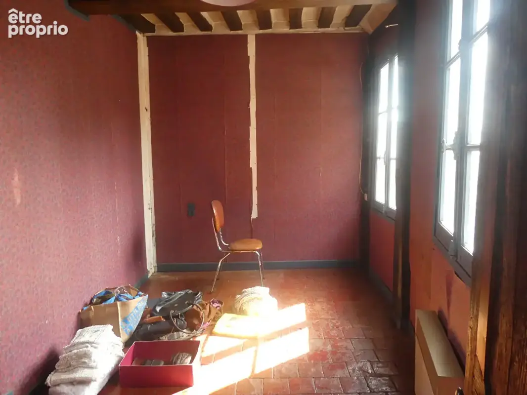 Maison Pont L Eveque, 2 chambres et grenier sur la totalité, travaux à prévoir. - photo 8