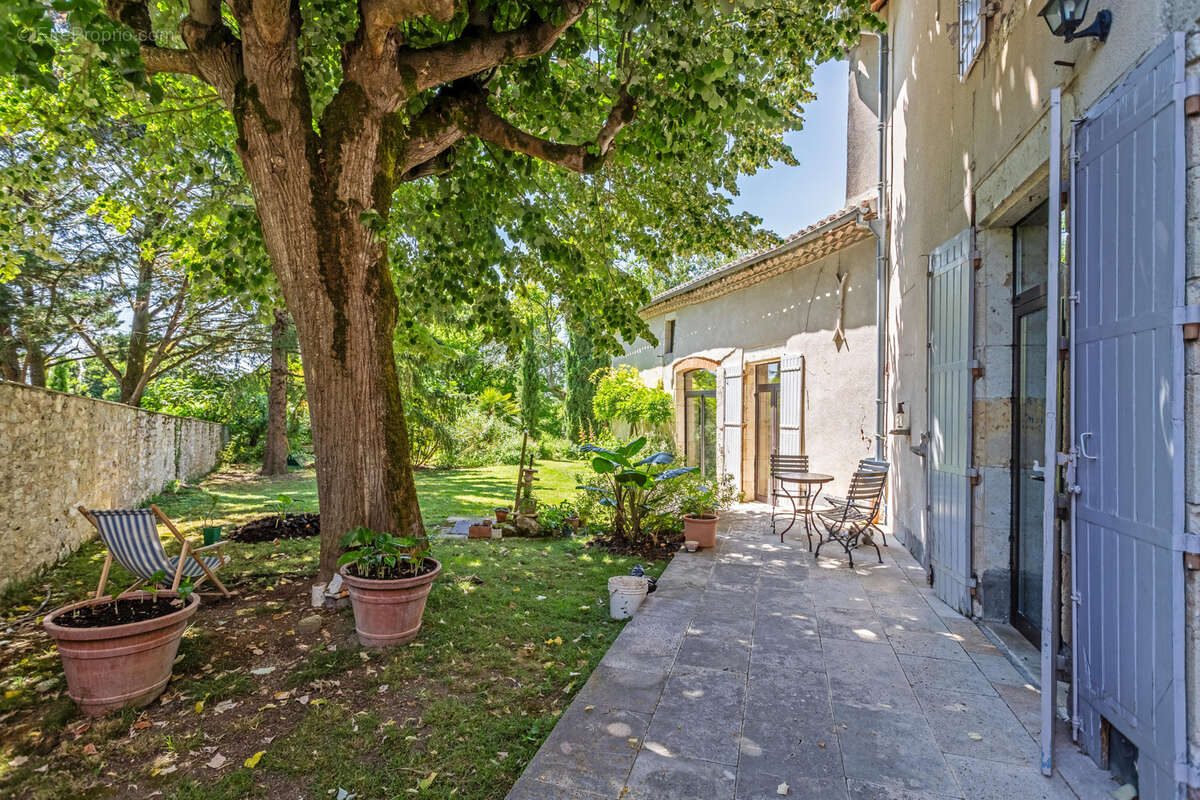 Village house with garden and garage - photo 28