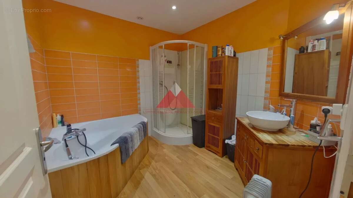 Appartement à FONCINE-LE-HAUT