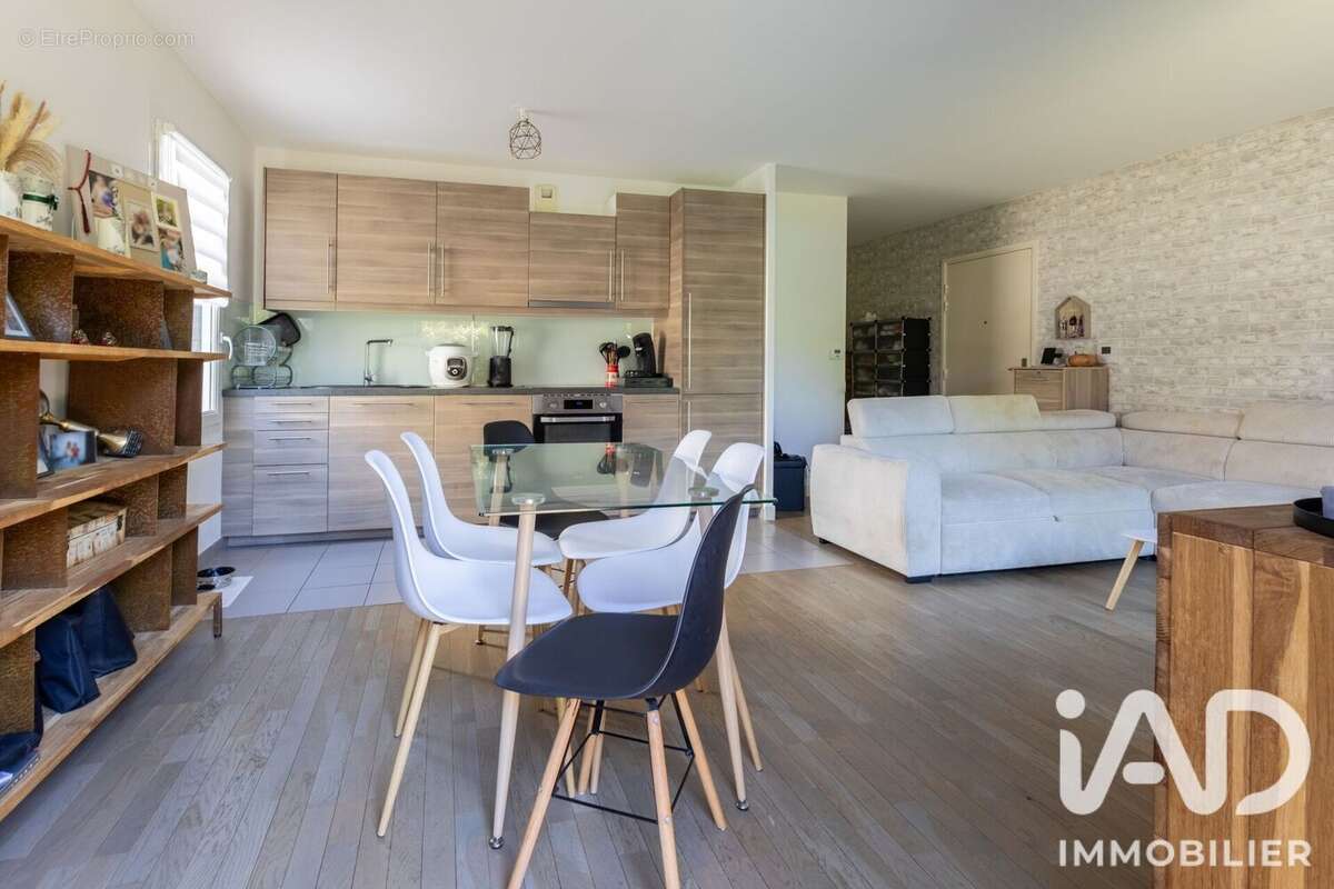 Photo 2 - Appartement à SAINT-PIERRE-DU-PERRAY