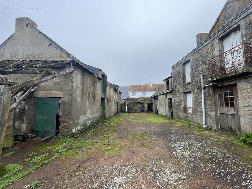 Maison à LA TURBALLE