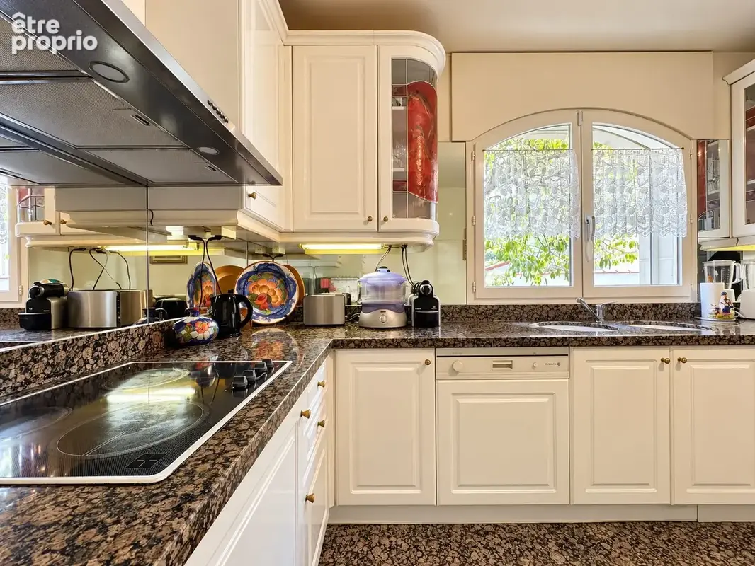 Maison 8 pièces 204 m² à vendre à Saint-Maur-Des-Fosses (94210) - photo 4