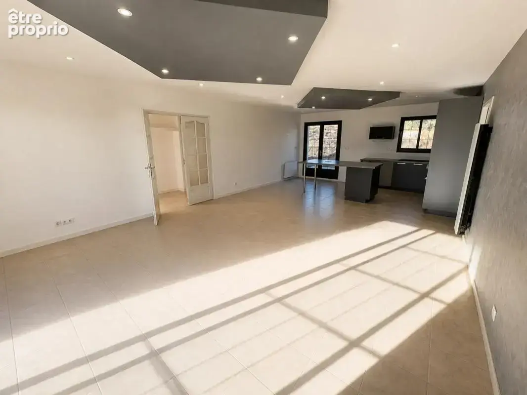 Maison de 4 pièces de 120 m² à Bourges - photo 3