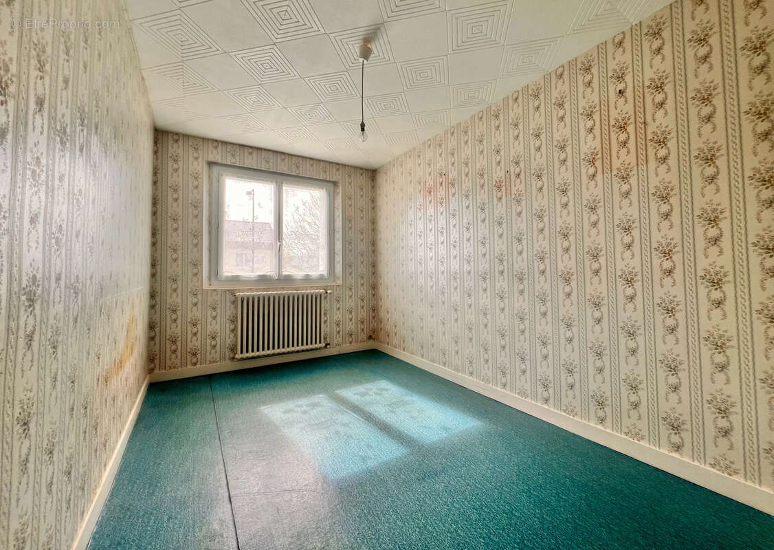 Maison à VILLEBERNIER