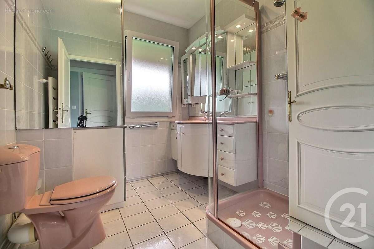 Appartement à EVIAN-LES-BAINS