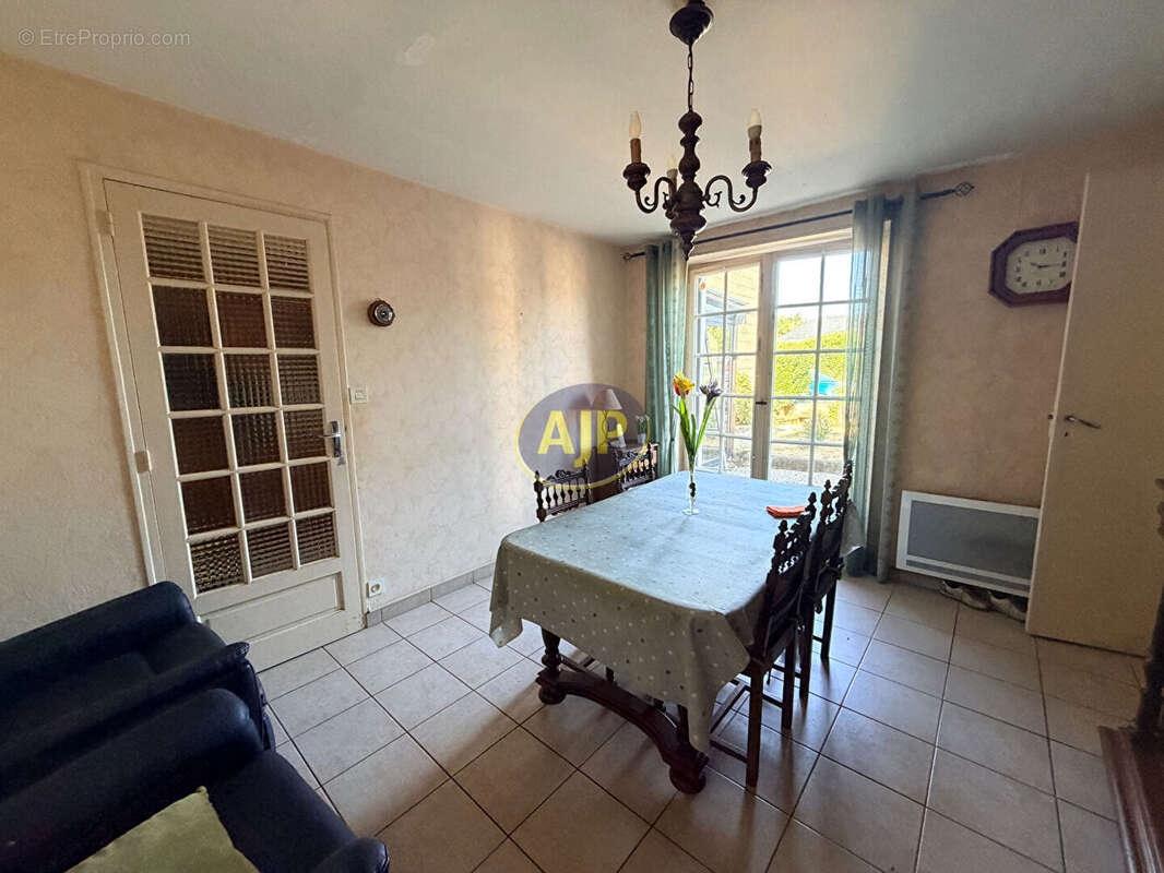 Maison 5 pièces - Sortie de bourg Guémené - photo 3