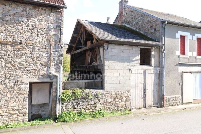 Maison à SAINT-HILAIRE-LA-TREILLE