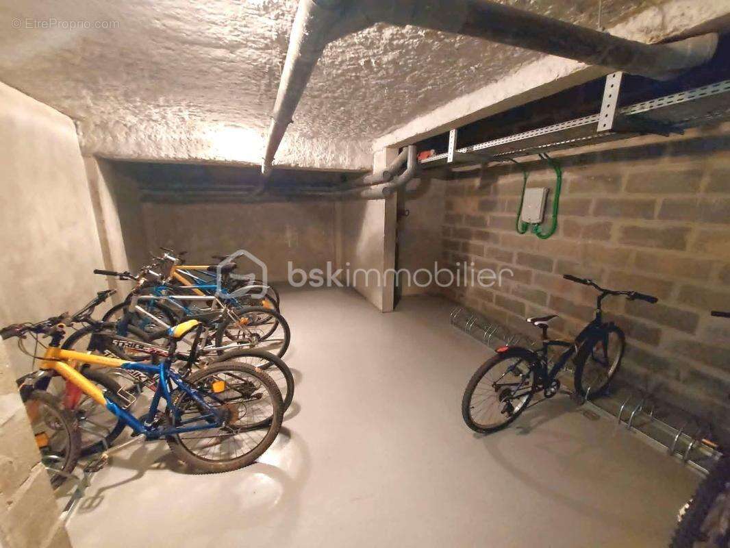 RARE À ROUEN SAINT-GERVAIS – Studio clé en main avec parking, gardien et vue panoramique ! - photo 11