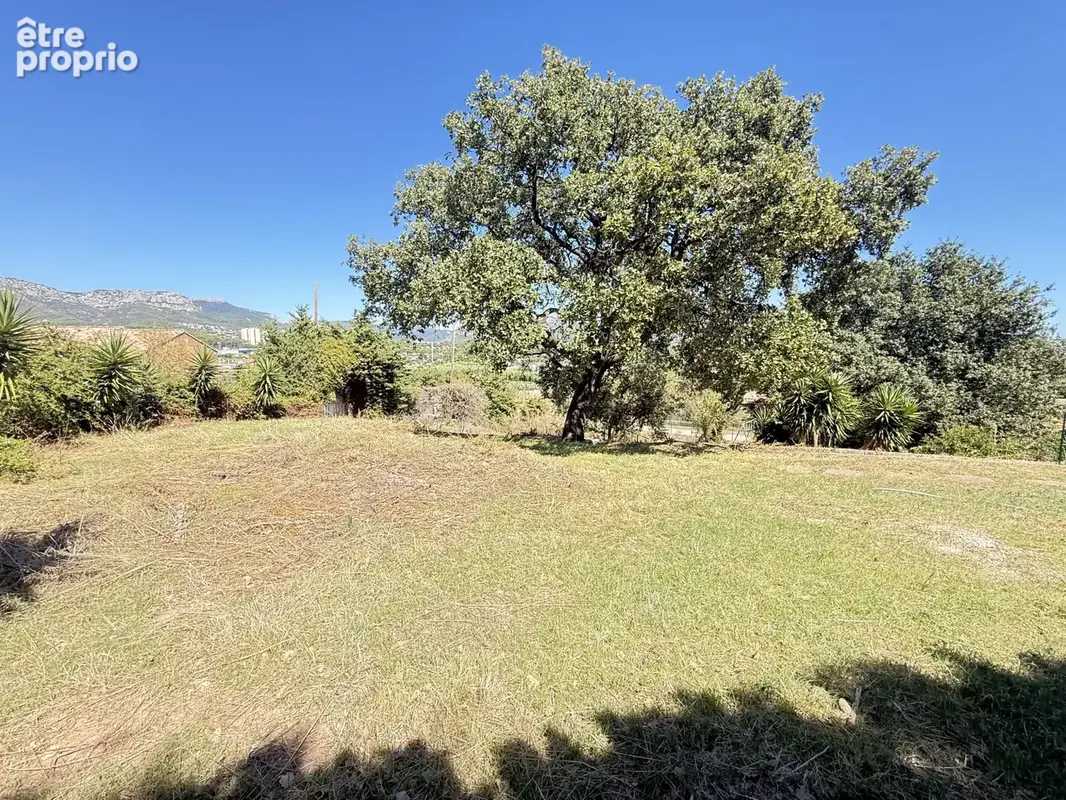Terrain constructible 572m2 vue mer - photo 2