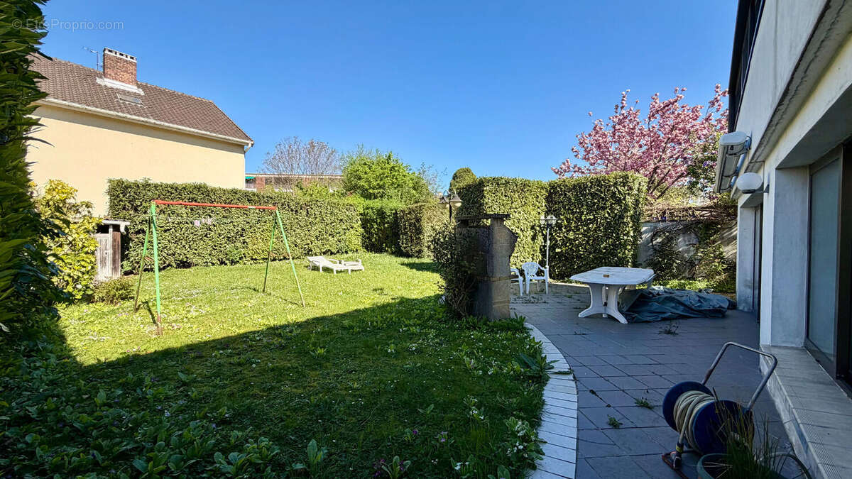 Maison à GARGES-LES-GONESSE