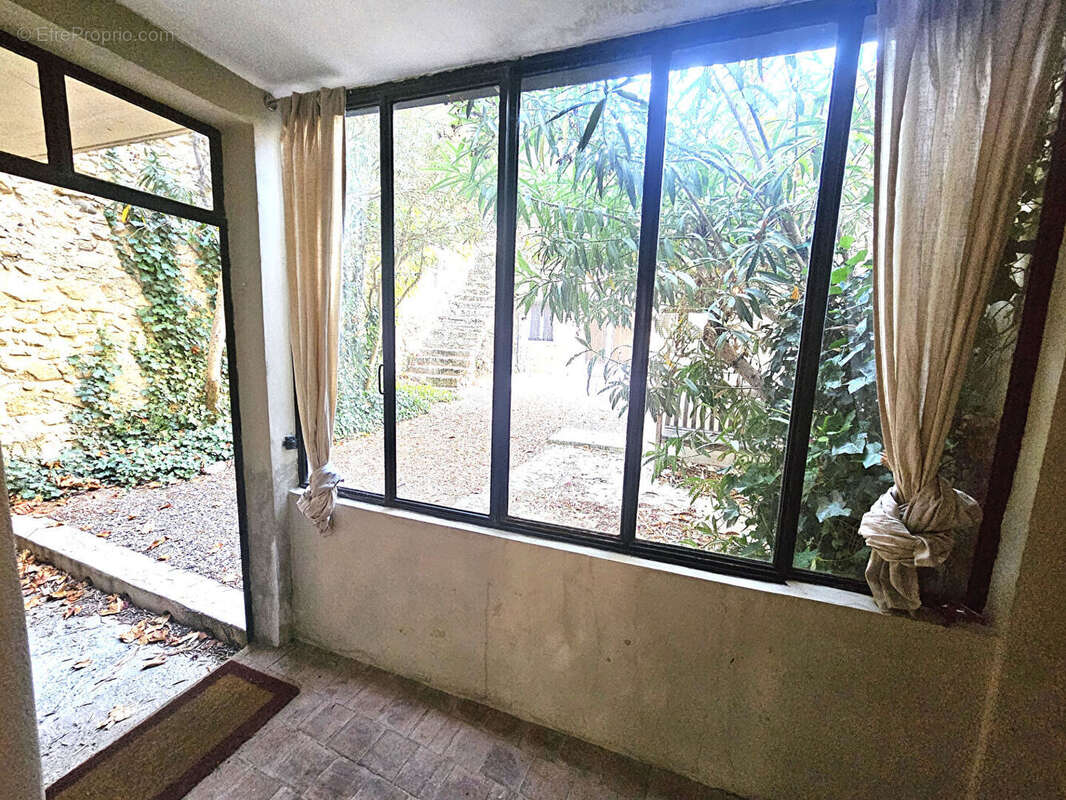 Maison familiale  au charme provençal - photo 2