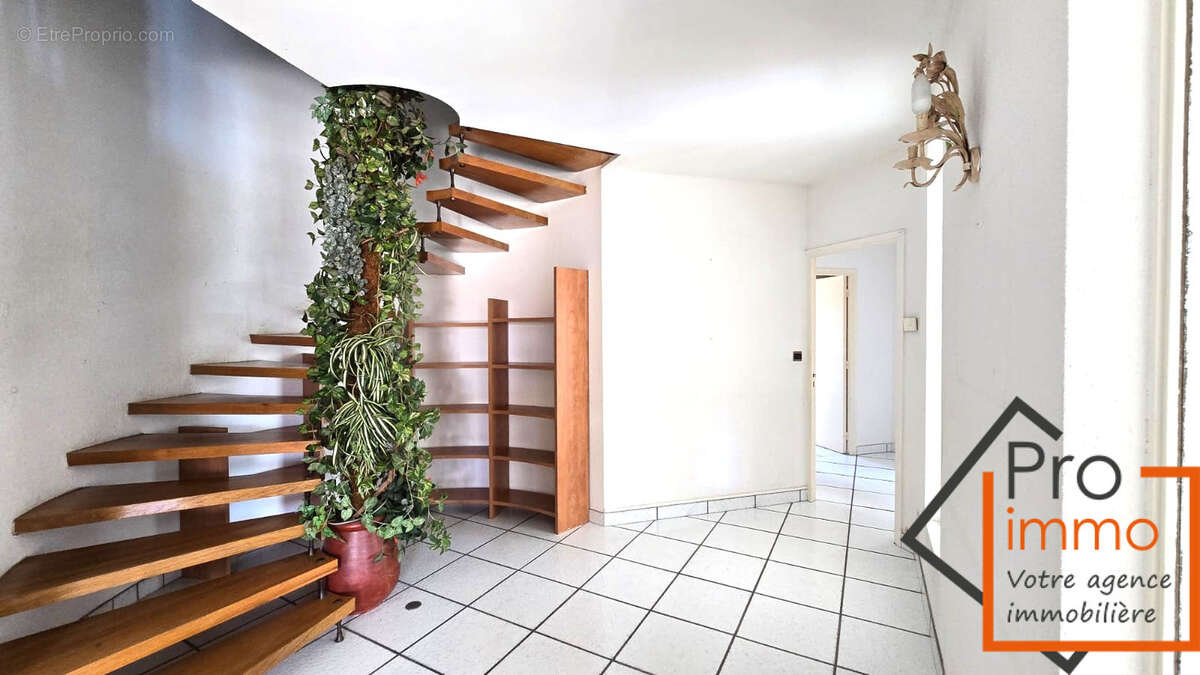 VILLA  de 188m2 - photo 6