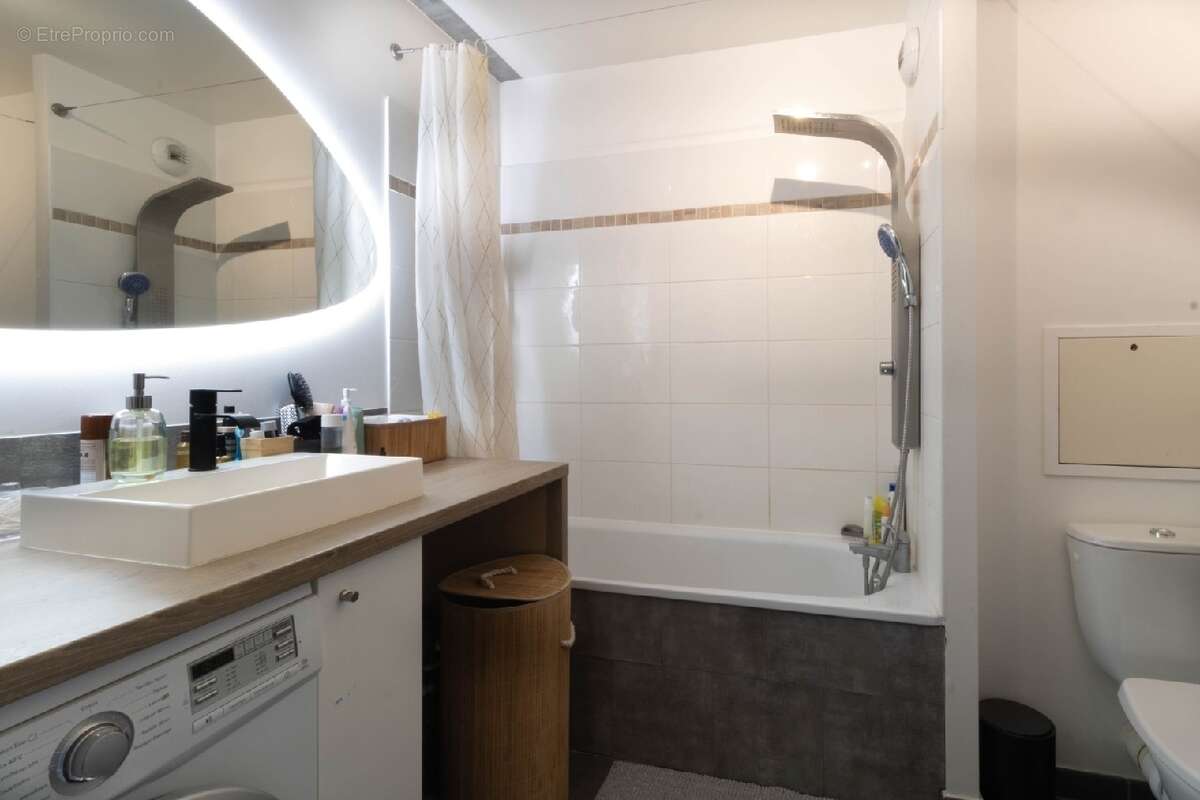 Appartement à SAINT-THIBAULT-DES-VIGNES