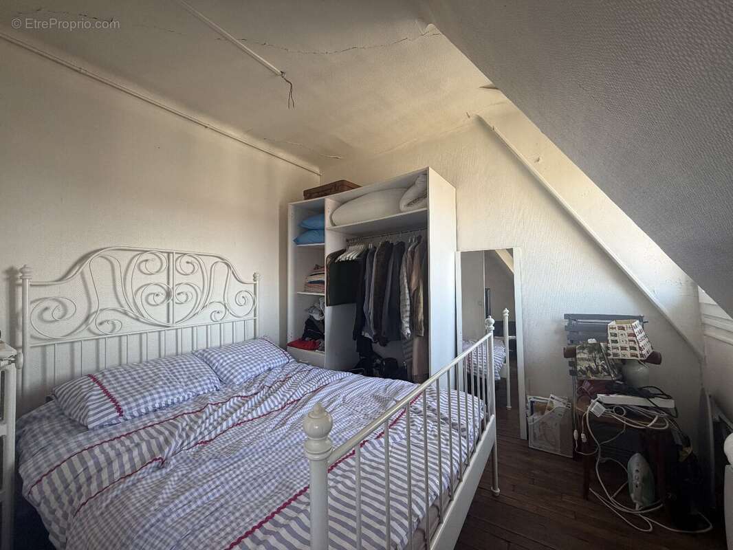 Appartement 2 pièces en dernier étage Vue Canal - photo 2