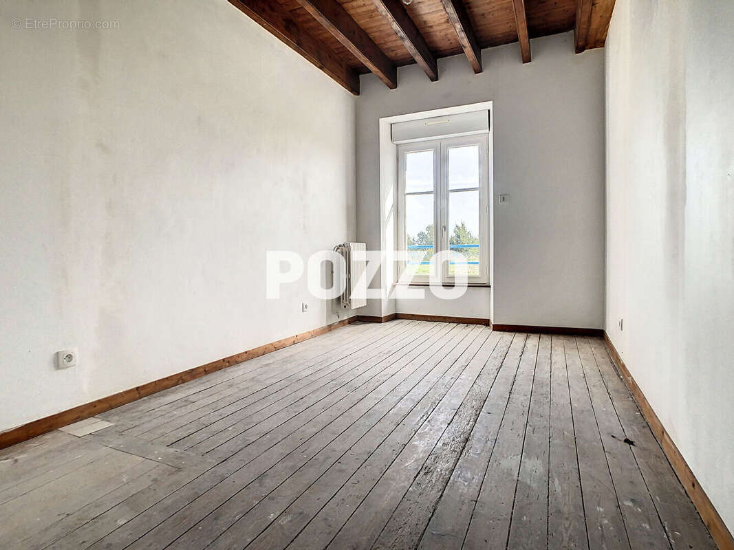 Maison à SAINT-SAMSON-DE-BONFOSSE