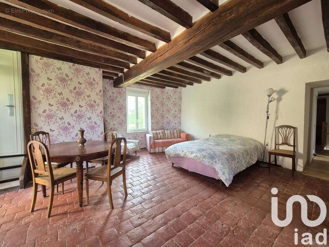 Photo 2 - Maison à LUCY-SUR-YONNE