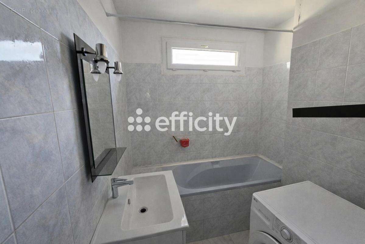 Appartement à VINON-SUR-VERDON