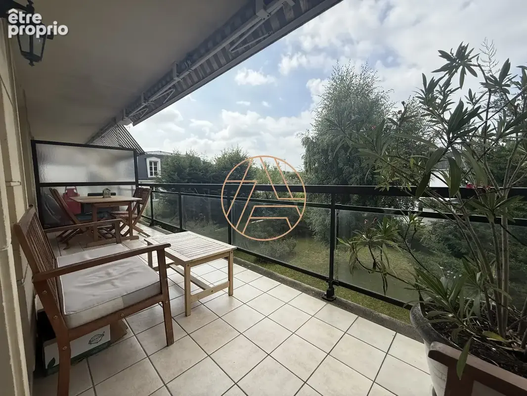 Appartement à SAINT-MAUR-DES-FOSSES