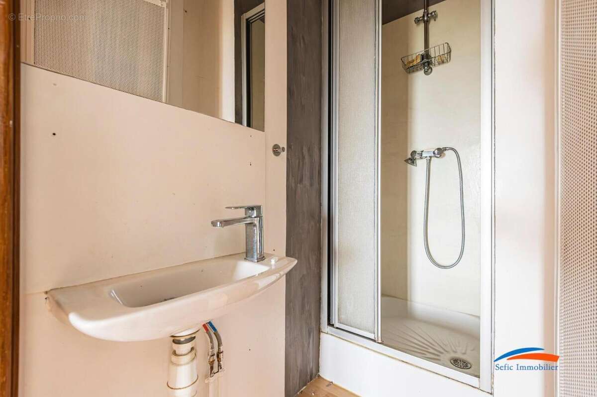   - Appartement à REIMS
