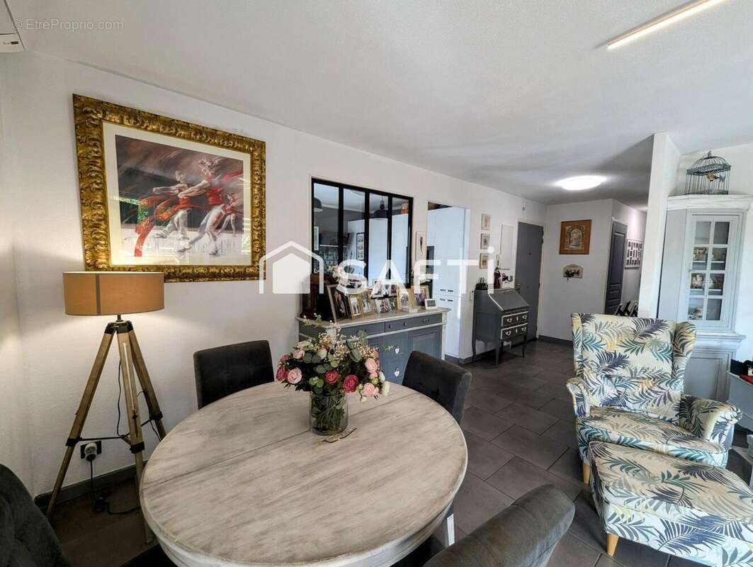 Photo 2 - Appartement à SAINT-RAPHAEL