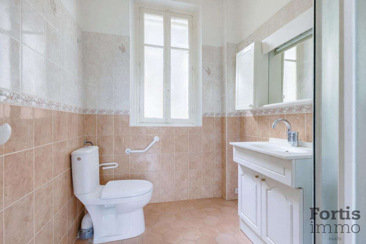Appartement à PARIS-12E