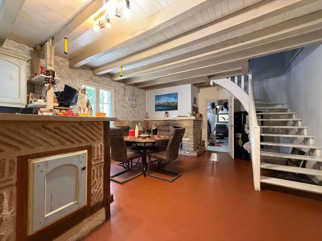 Maison à MAURENS