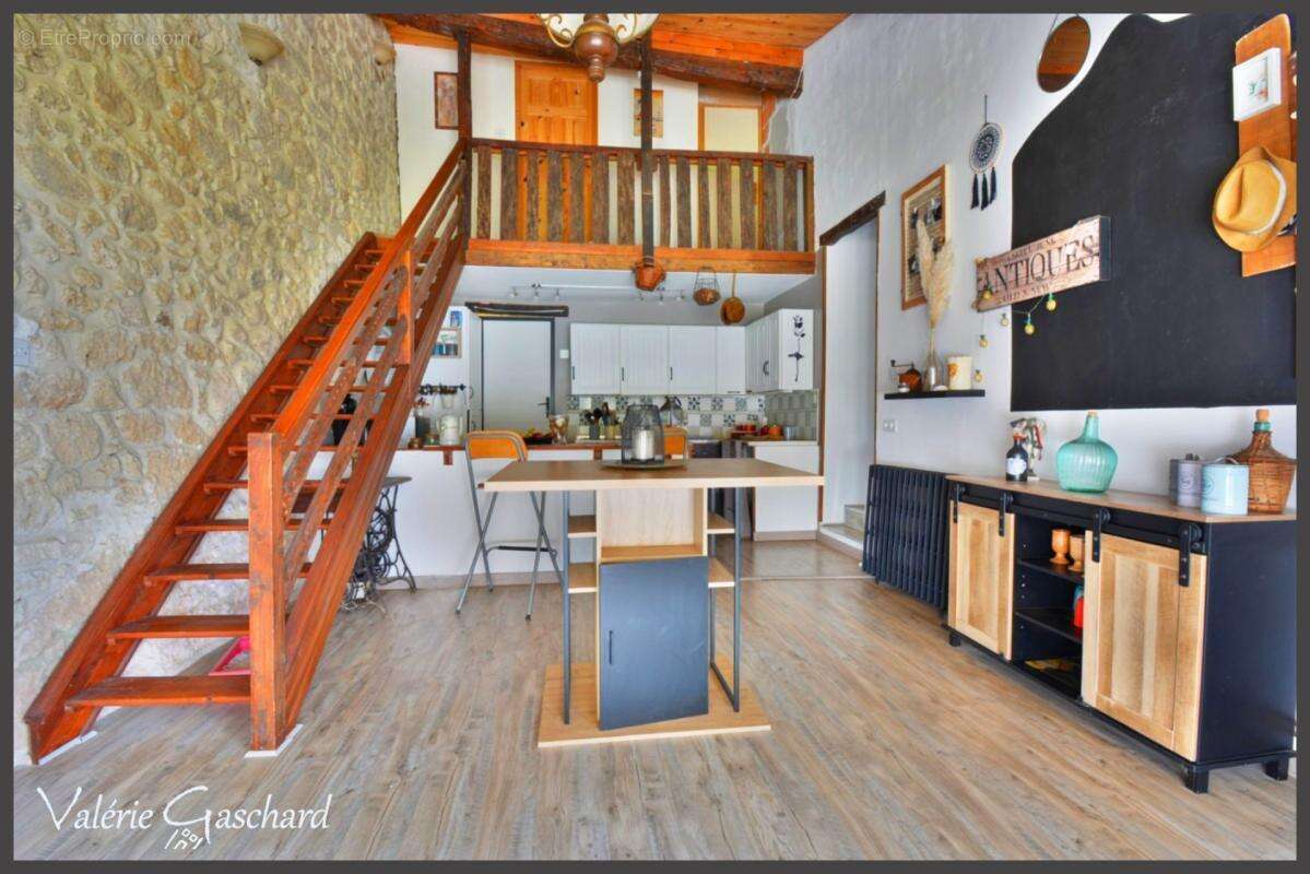 Montcaret – Belle maison en pierre de 250 m² en pleine campagne – Idéale projet familial ou activité touristique ou de bien être - photo 19