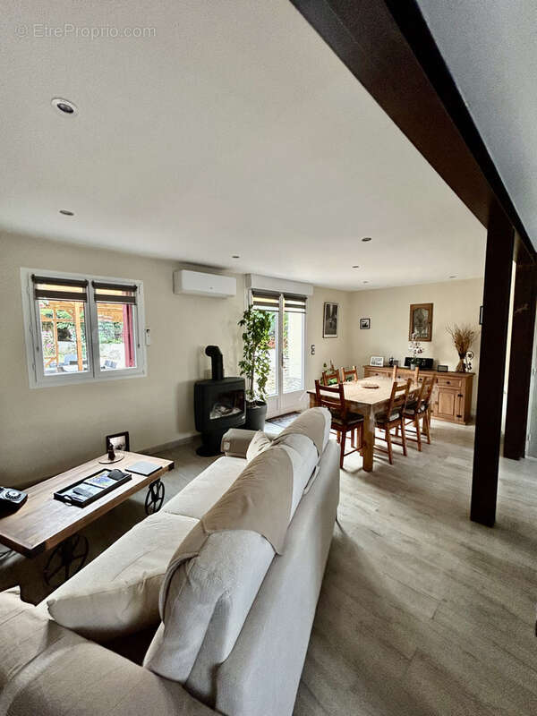 A VENDRE maison individuelle avec jardin - photo 3
