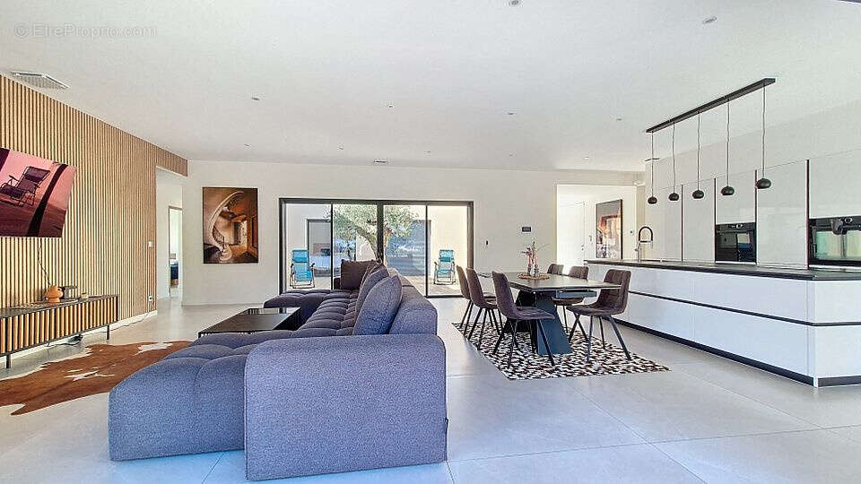 Villa contemporaine de standing   190 m2   hauteurs de nîmes   terrain 3 035 m2   piscine   calme abso - photo 5