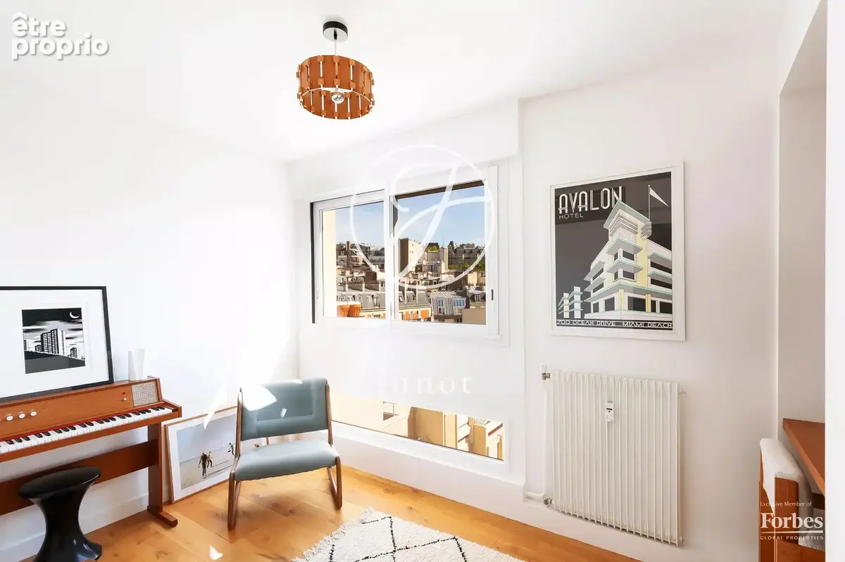 Paris 18e - MARCADET / LAMARCK - Appartement - 3 pièces - 80,03m² Carrez - 2 chambres -  Terrasse et 2 balcons de 29m² - Dernier - photo 12