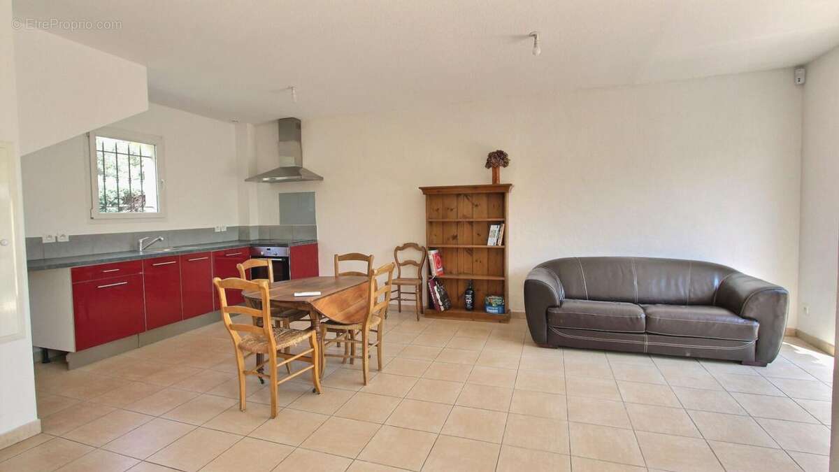 Maison à LE CANNET-DES-MAURES