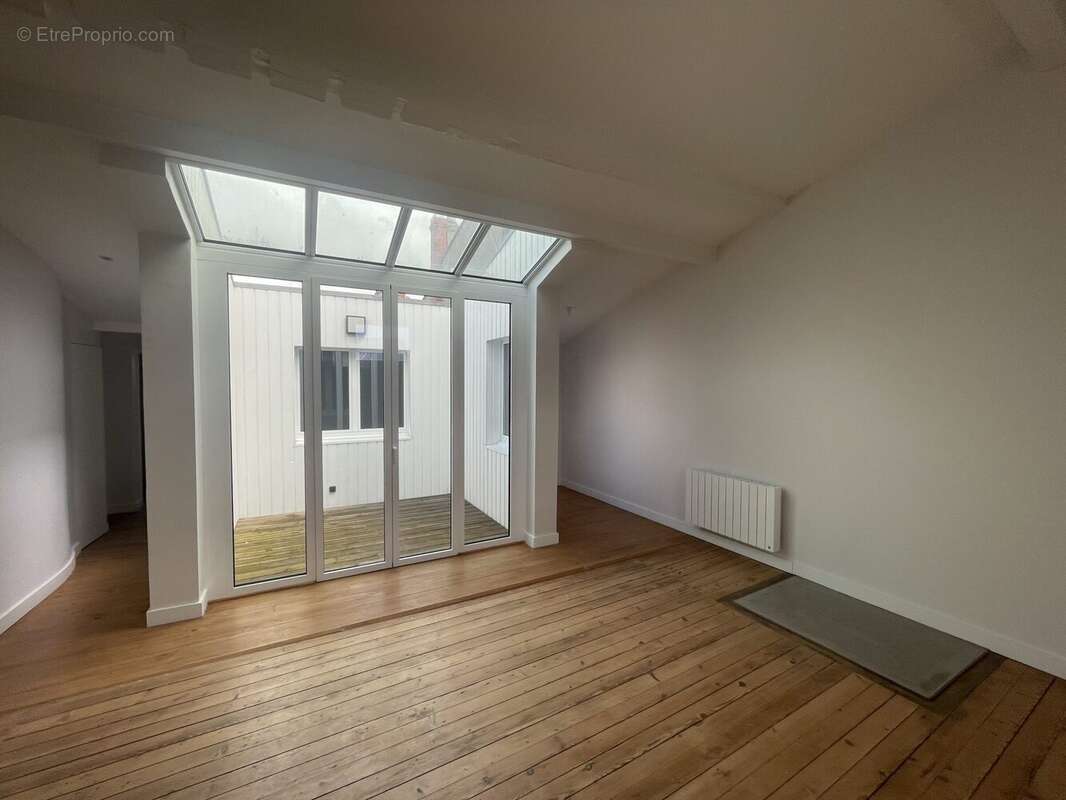 Appartement 82 m² à Bordeaux  - photo 2