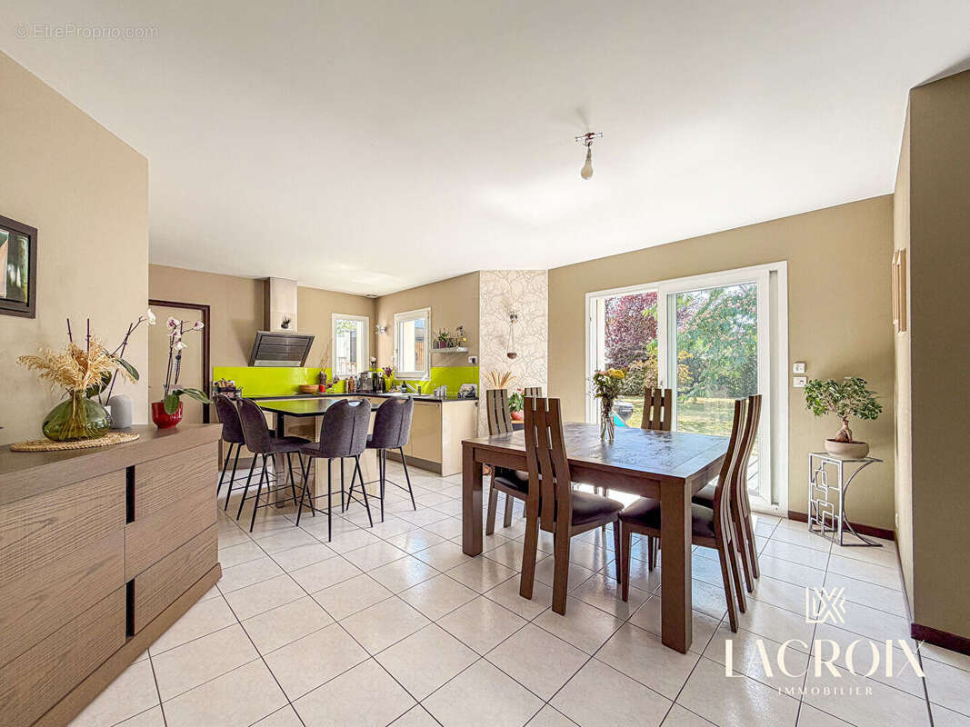 A VENDRE - Maison 7 pièces - QUÉVERT - photo 9