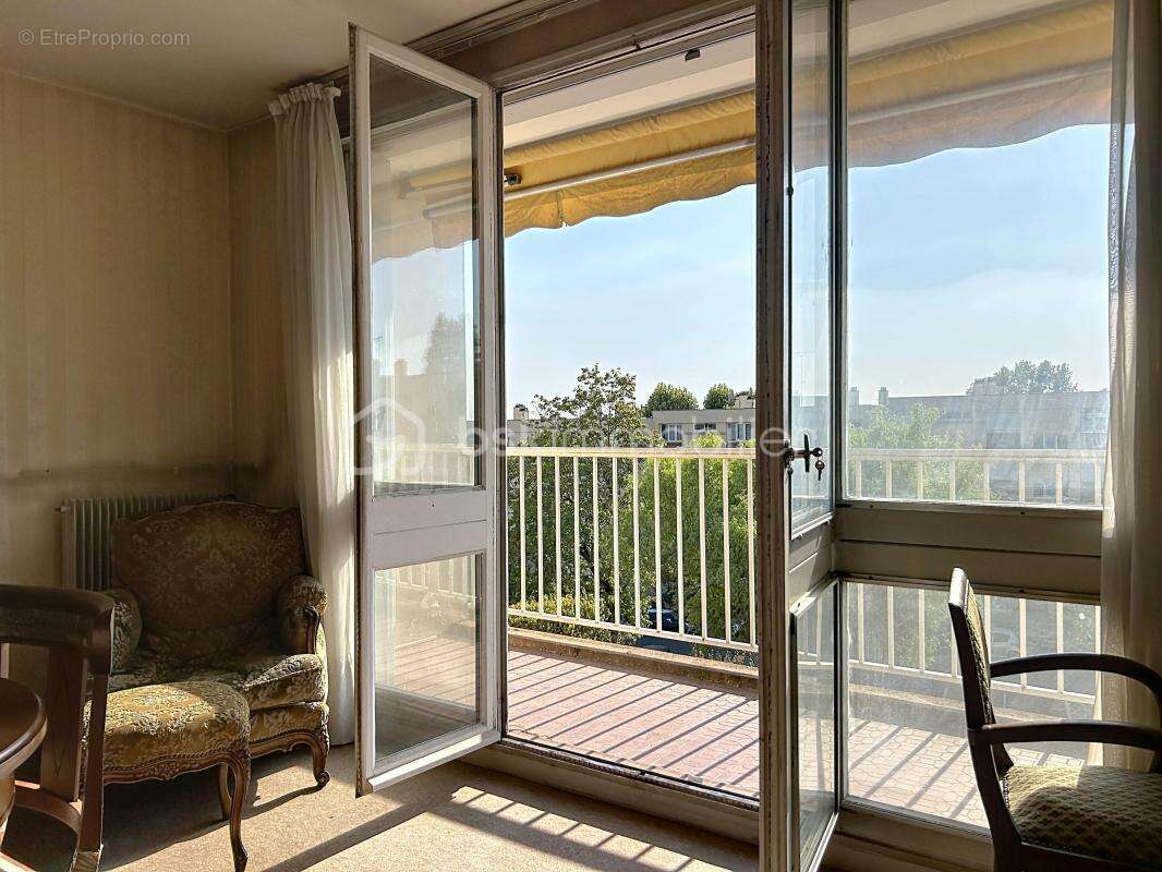 F3 de 69,23 m² avec box et cave – Une véritable opportunité - photo 9