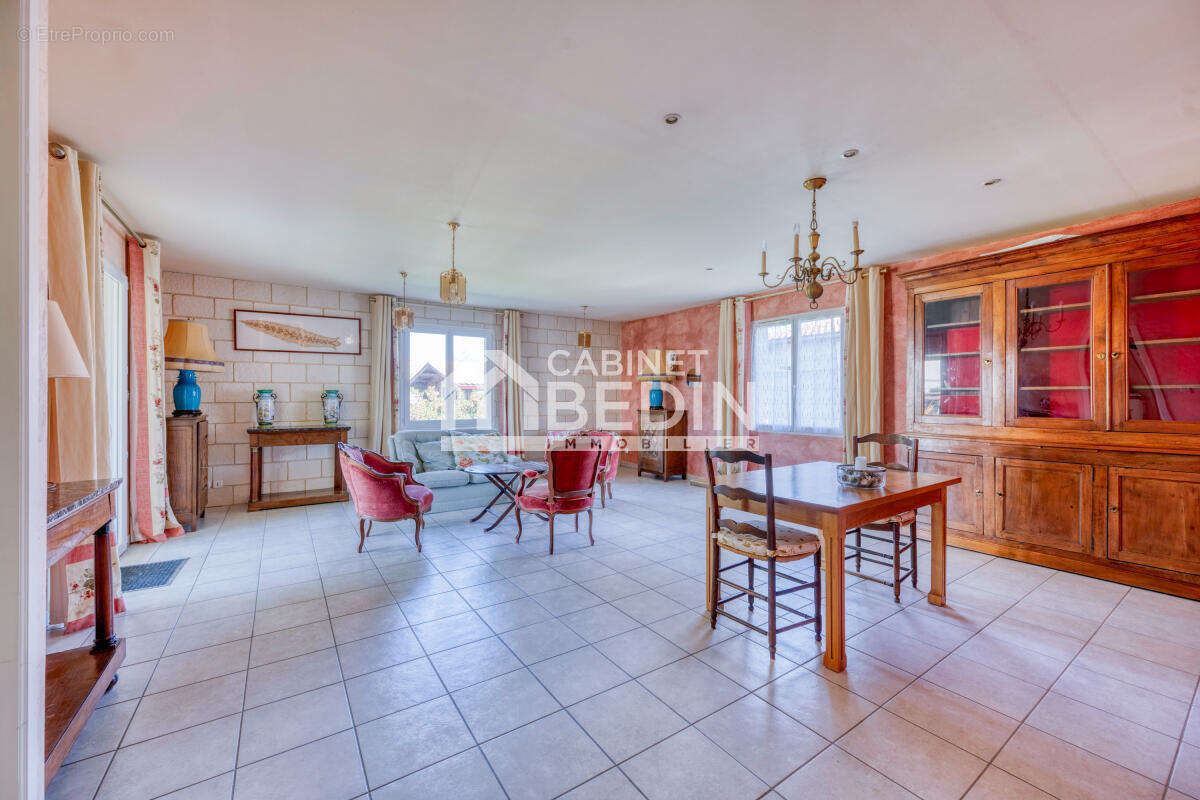 Maison à SAINT-MEDARD-EN-JALLES