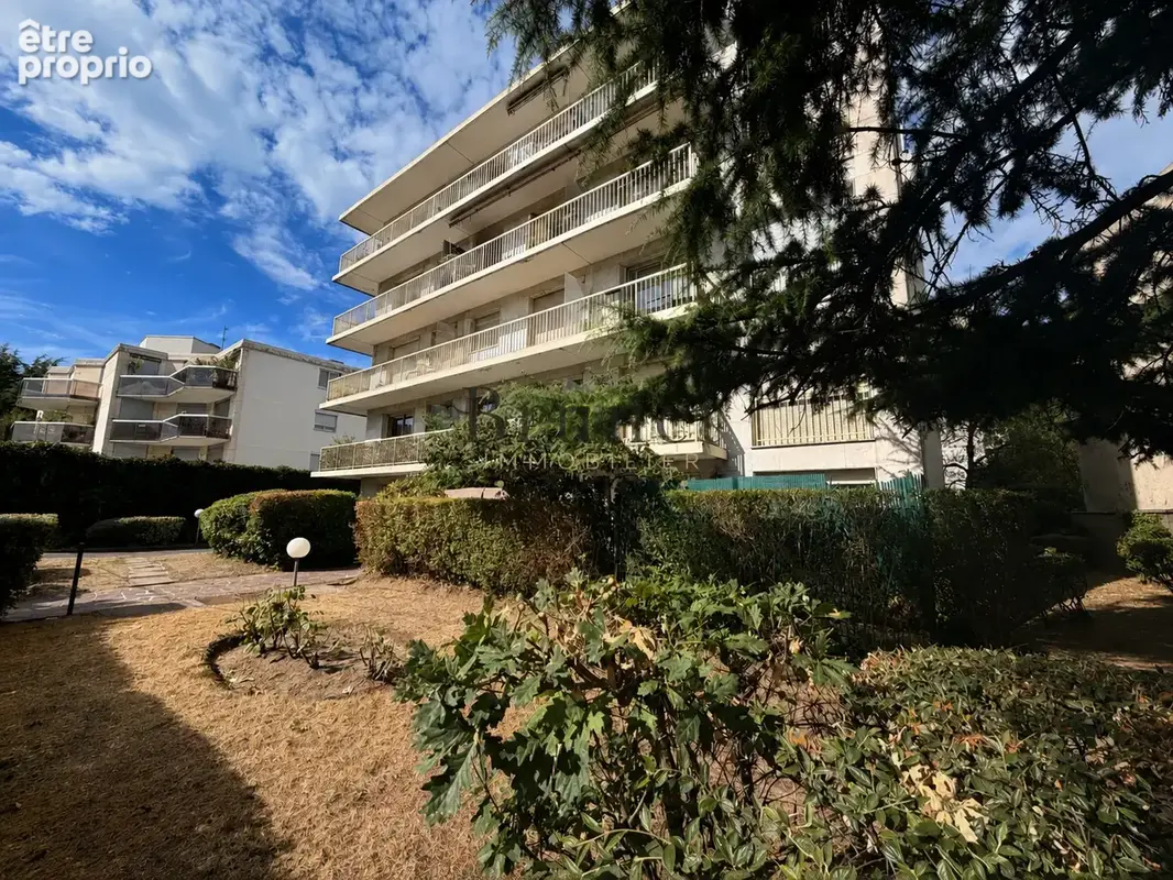 Appartement à SAINT-MAUR-DES-FOSSES
