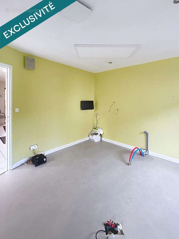 Photo 2 - Commerce à RUPT-SUR-MOSELLE