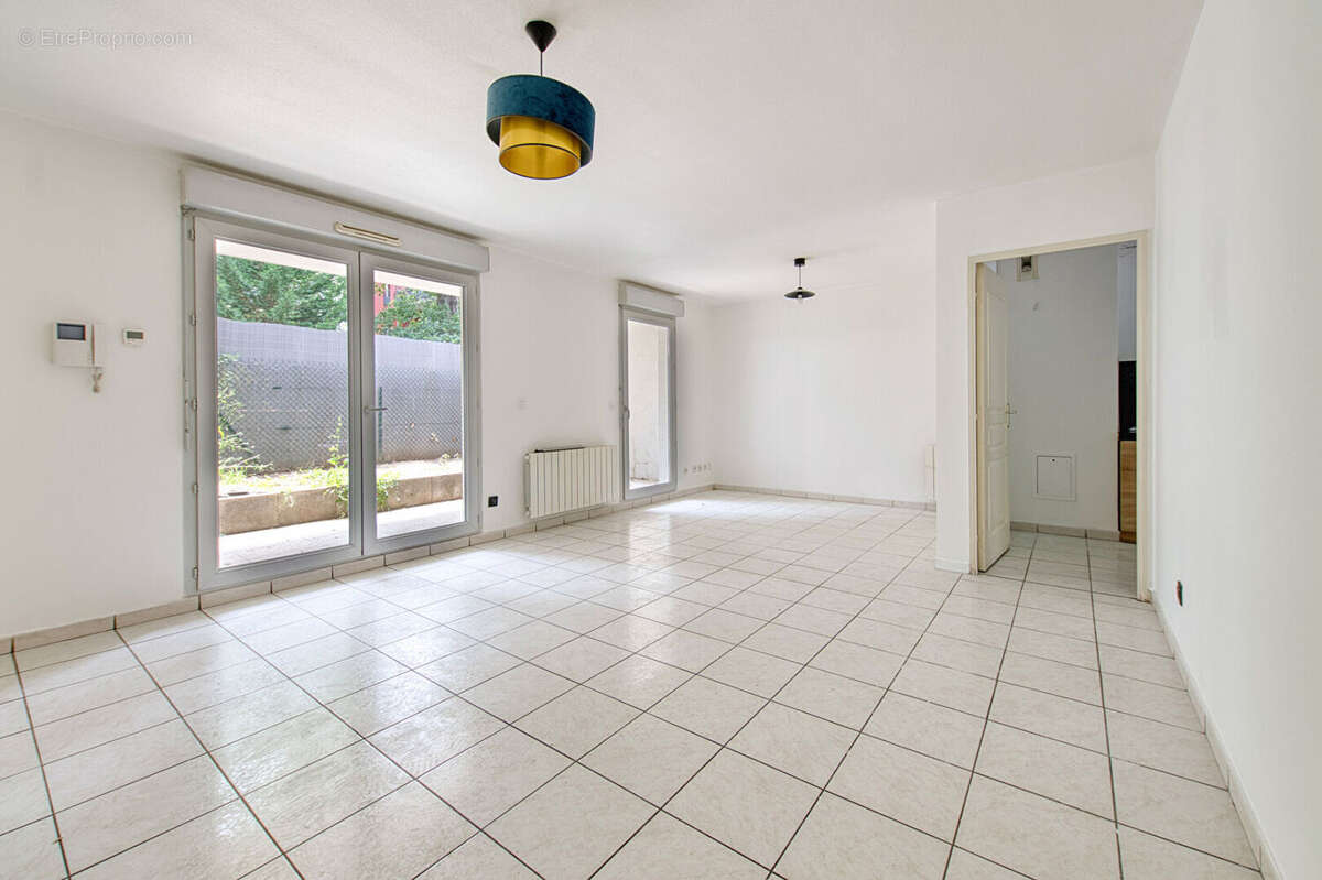Appartement à SAINTE-FOY-LES-LYON
