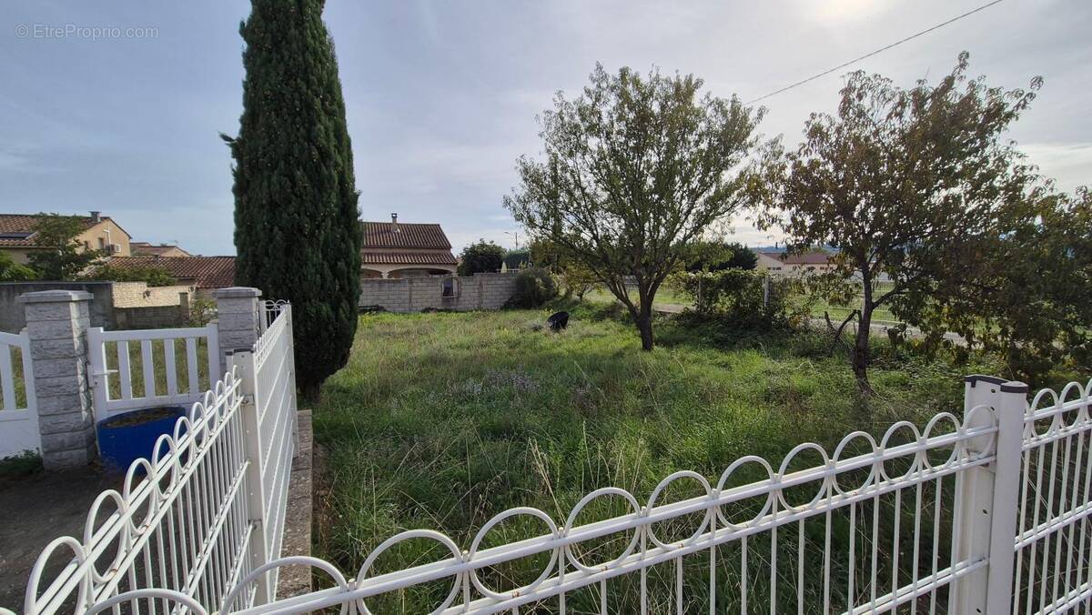 Terrain à PONT-SAINT-ESPRIT