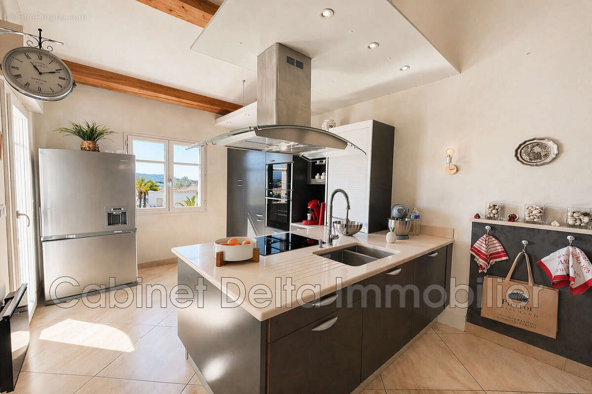 Appartement à SANARY-SUR-MER