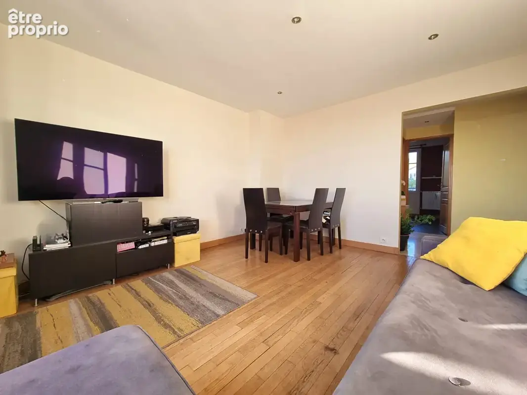 Appartement à FONTENAY-SOUS-BOIS