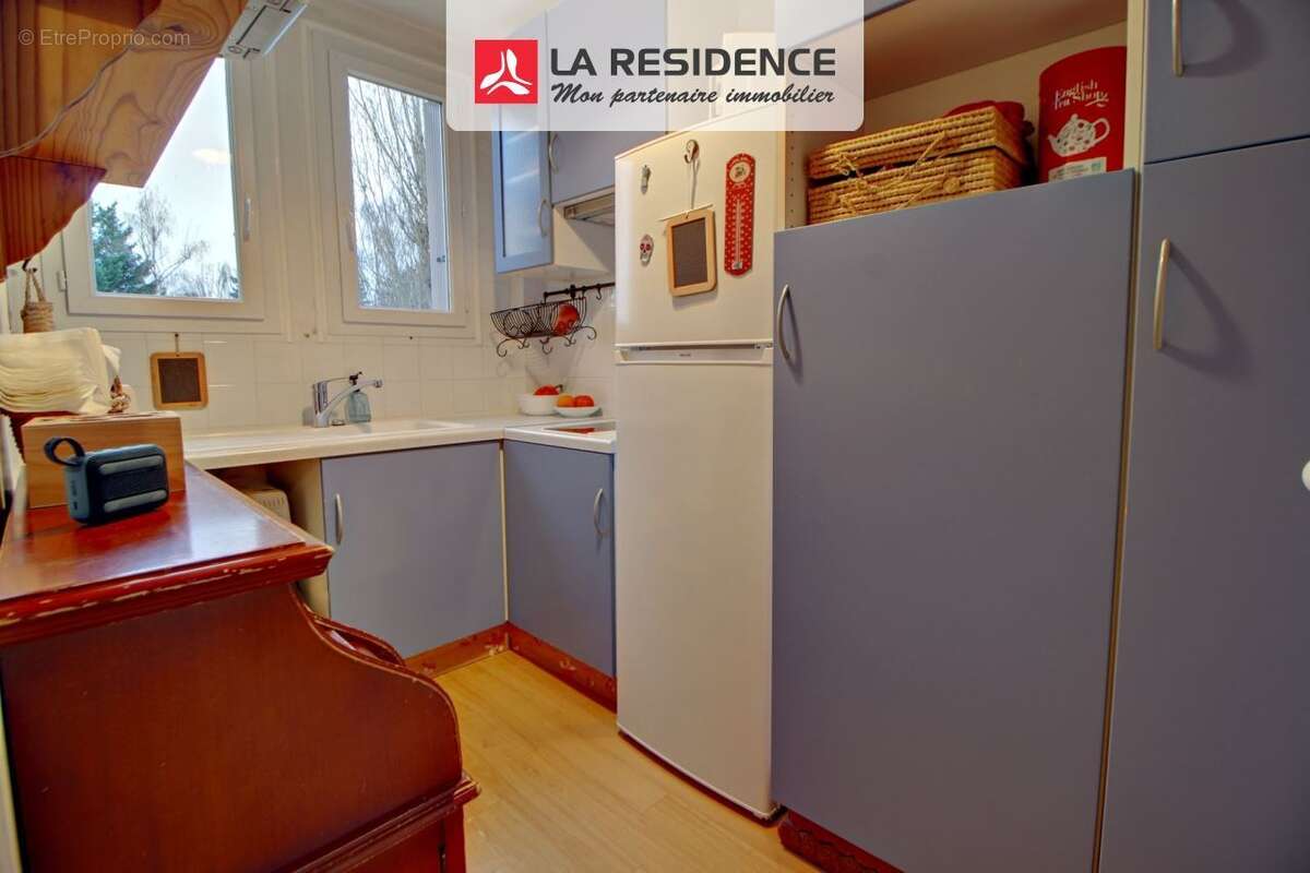 Appartement à LES CLAYES-SOUS-BOIS