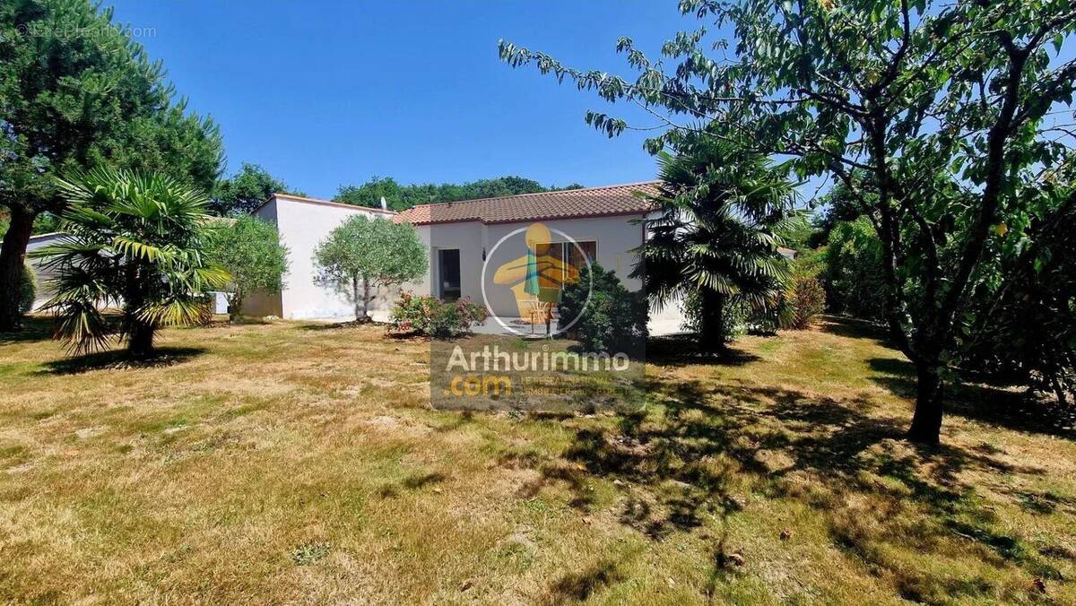 Maison à BOIS-DE-CENE