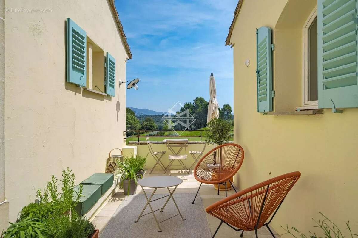 Appartement à LA MOTTE