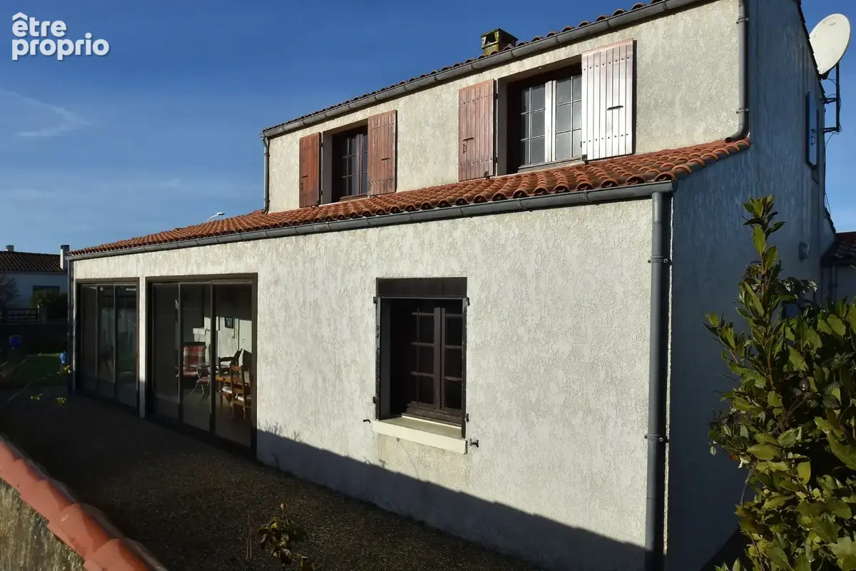 Dpt Charente Maritime (17), Ile d'Oléron,  Maison à vendre 5 pièces, 100 m²habitables, terrain 500 m², LA BREE LES BAINS (17) - photo 5