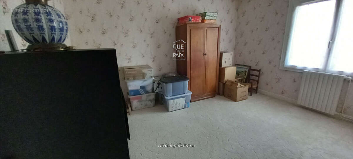 Maison à LENCLOITRE